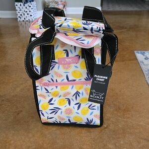 Scout Lemon and Leaf Print Travel Bag